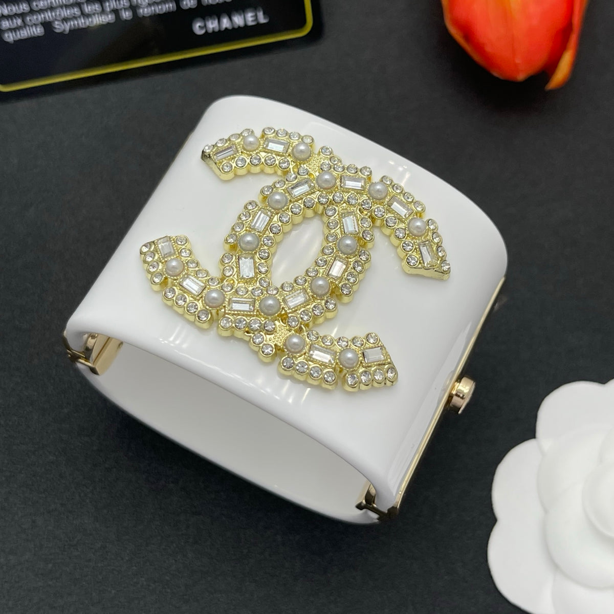 Chanel style acrylic resin bracelets - product photo 3