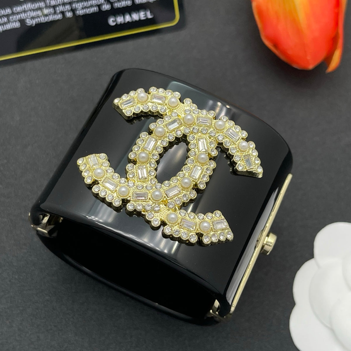 Chanel style acrylic resin bracelets - product photo 3