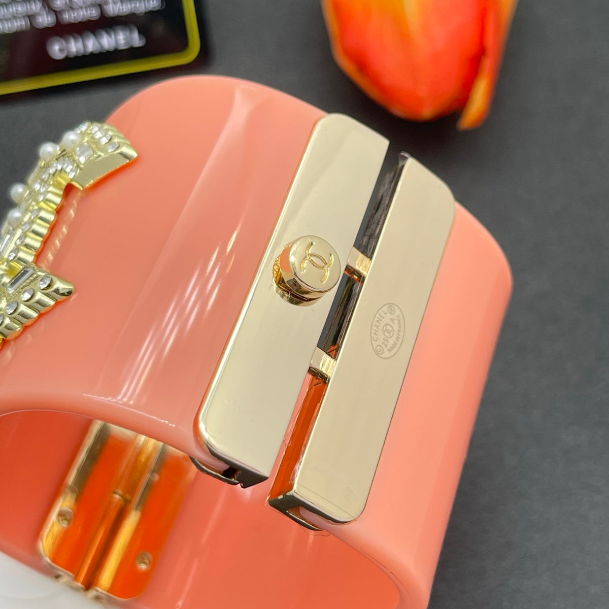 Chanel style acrylic resin bracelets - product photo 7