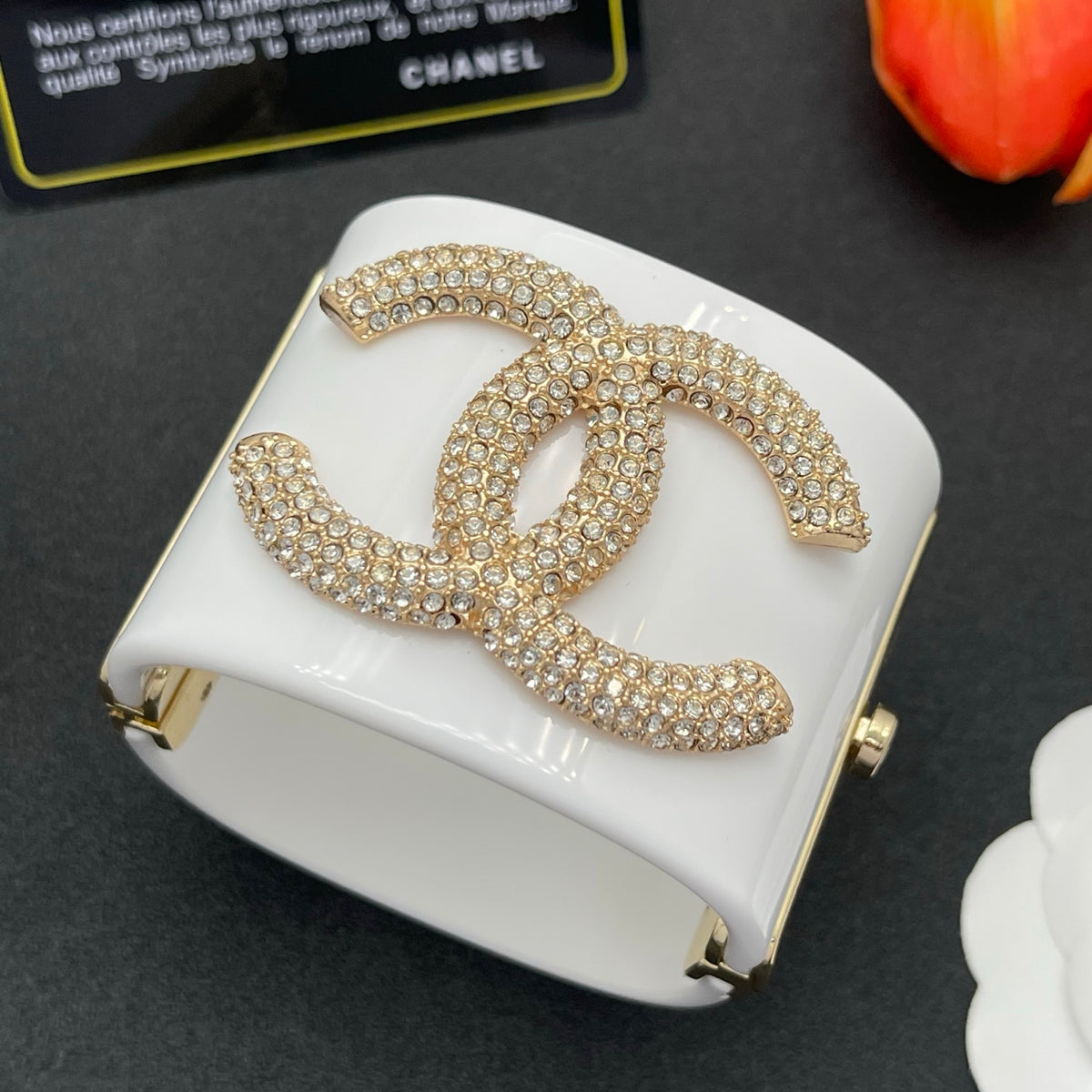 Chanel style acrylic resin bracelets - product photo 3