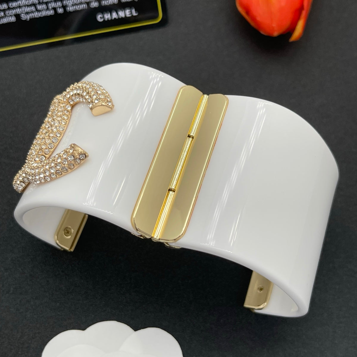 Chanel style acrylic resin bracelets - product photo 5