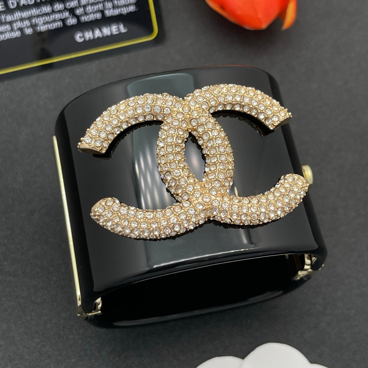 Chanel style acrylic resin bracelets - product photo 2