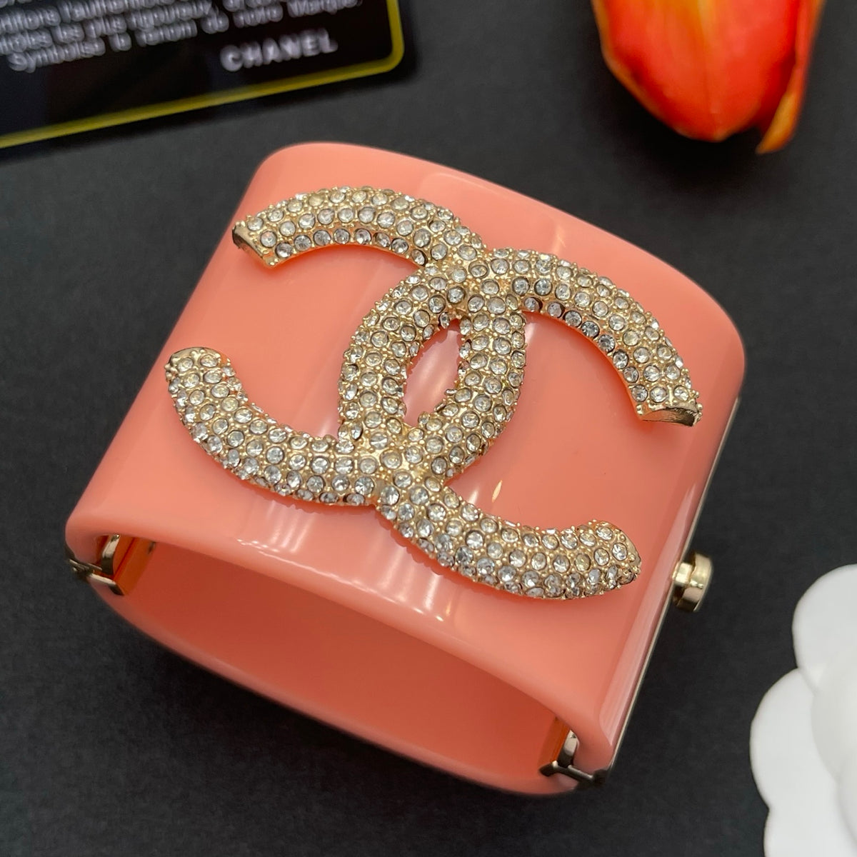 Chanel style acrylic resin bracelets - product photo 3