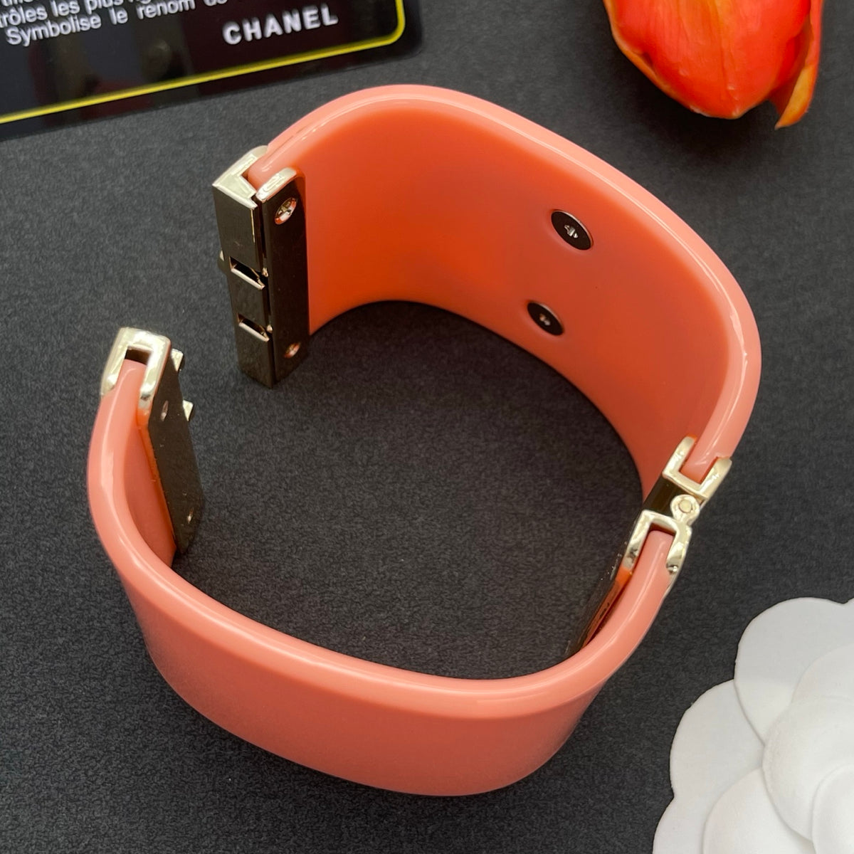 Chanel style acrylic resin bracelets - product photo 6