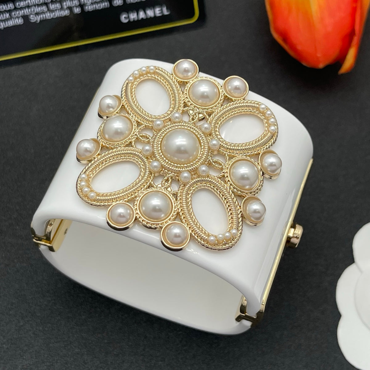 Chanel style acrylic resin bracelets - product photo 3
