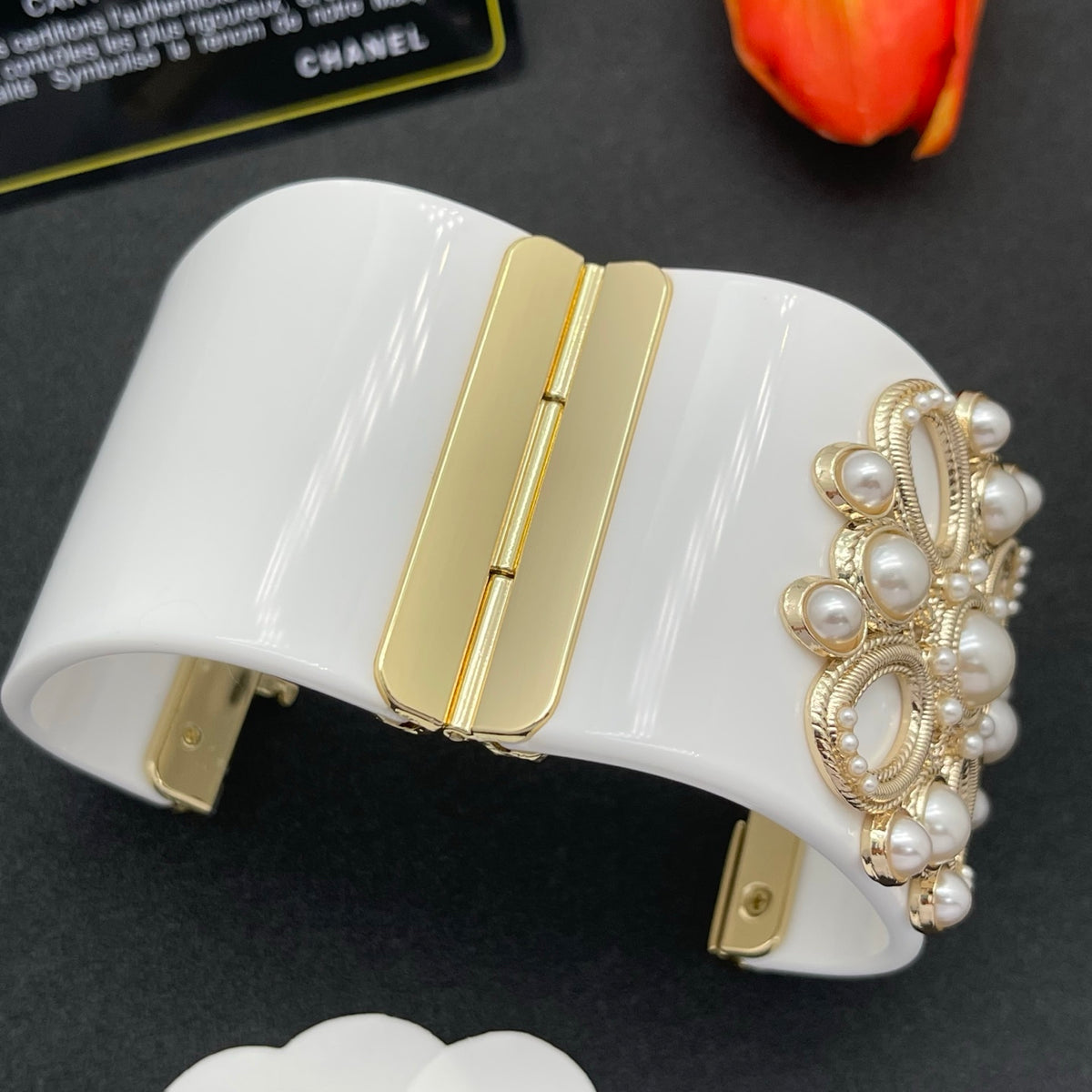Chanel style acrylic resin bracelets - product photo 5