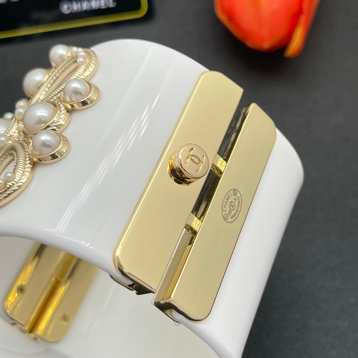 Chanel style acrylic resin bracelets - product photo 7