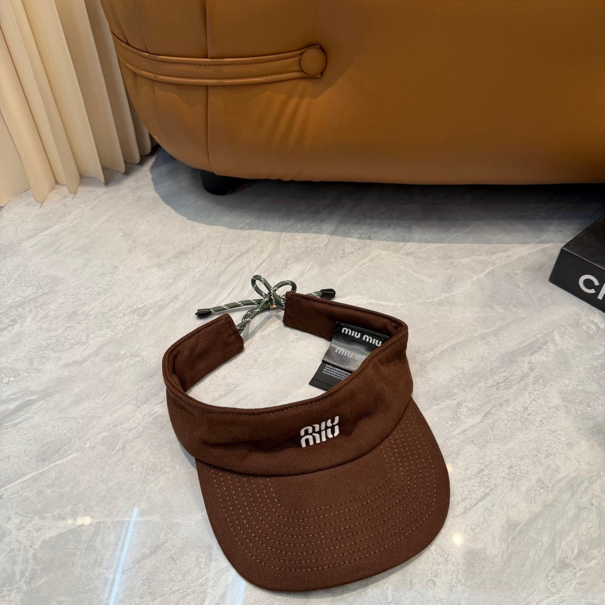 Visor - image 4