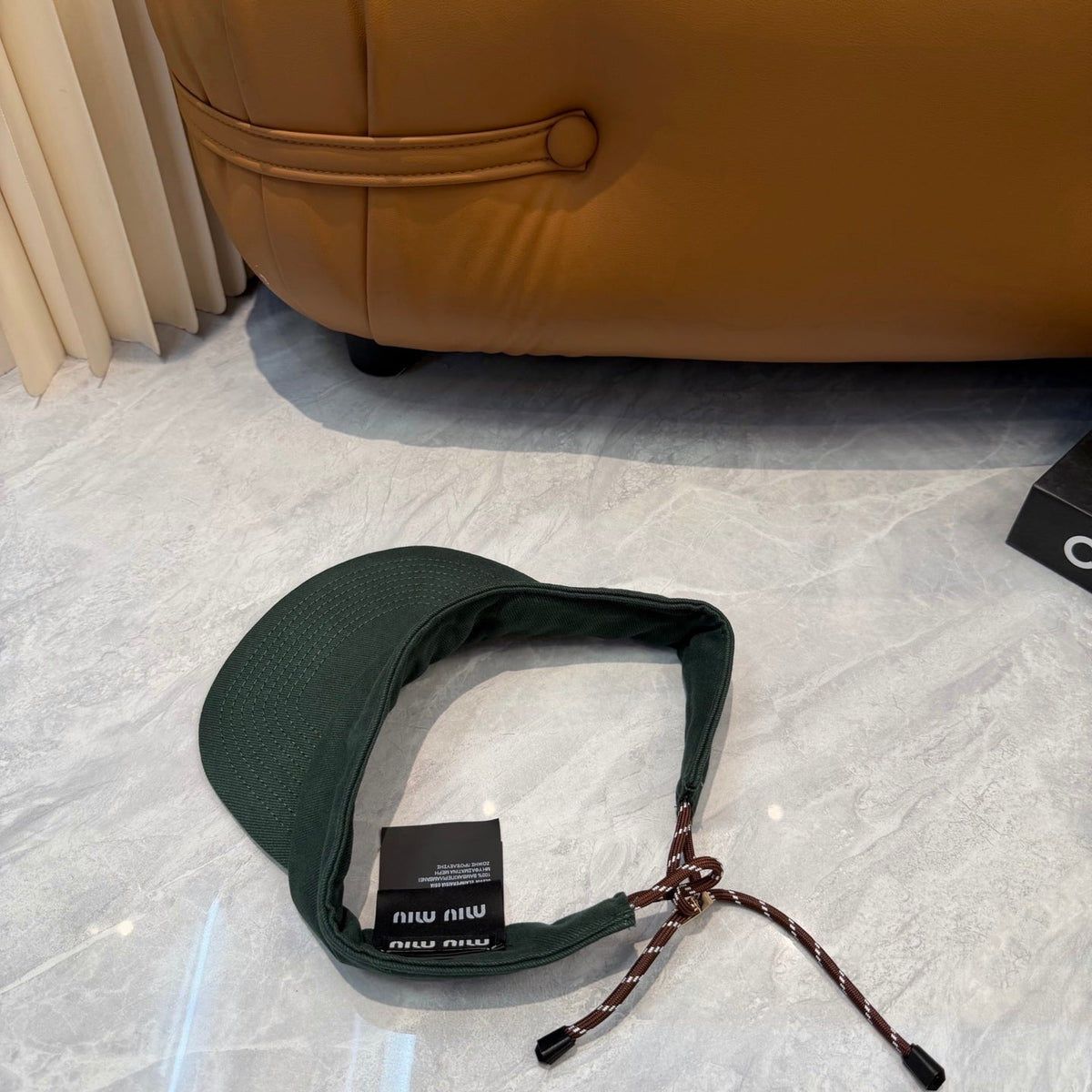Visor - image 2