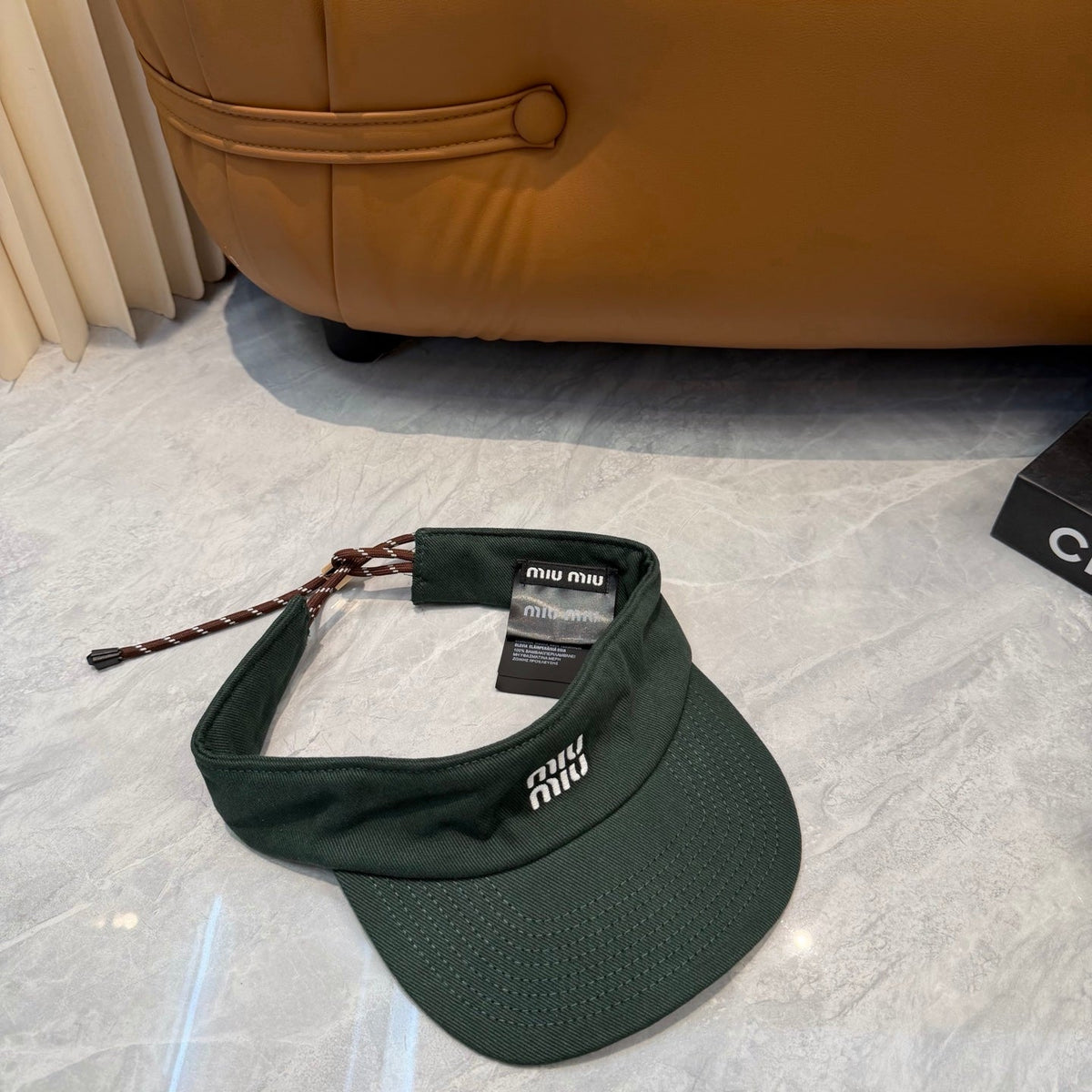 Visor - image 4