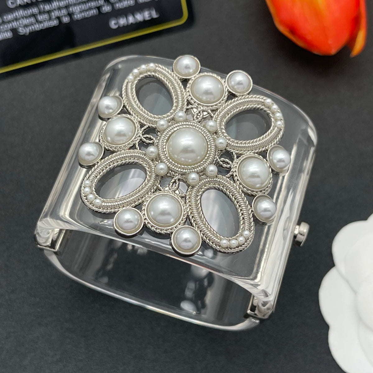 Chanel style acrylic resin bracelets - product photo 3