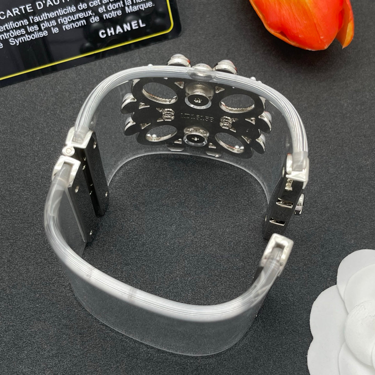 Chanel style acrylic resin bracelets - product photo 6