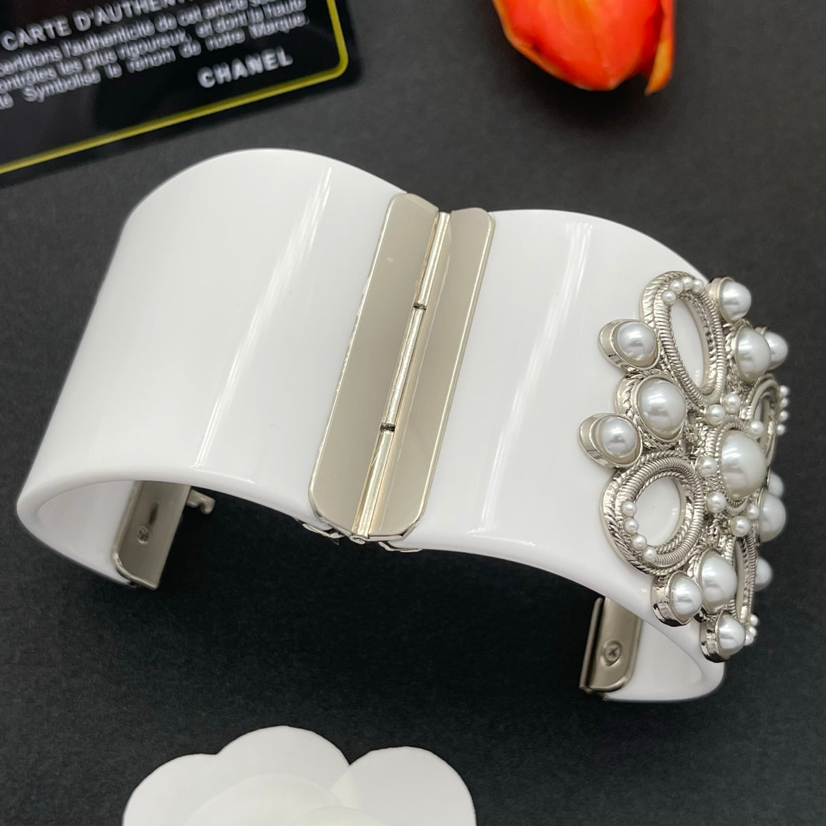Chanel style acrylic resin bracelets - product photo 5