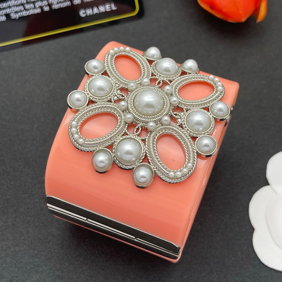 Chanel style acrylic resin bracelets - product photo 4