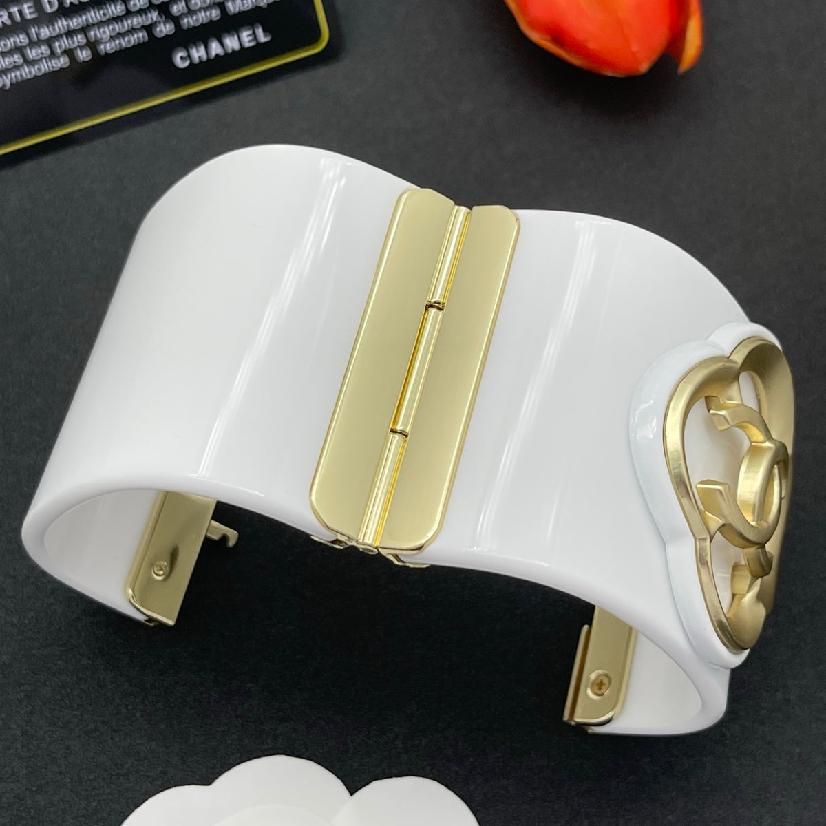 Chanel style acrylic resin bracelets - product photo 5