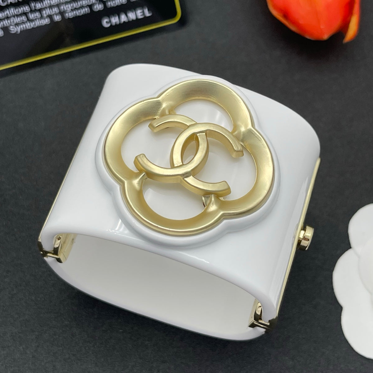 Chanel style acrylic resin bracelets - product photo 3