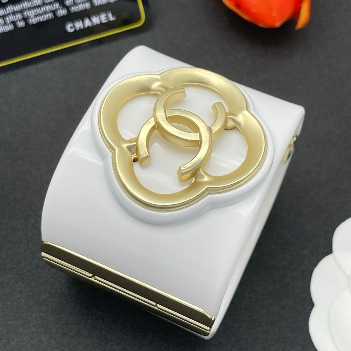 Chanel style acrylic resin bracelets - product photo 4