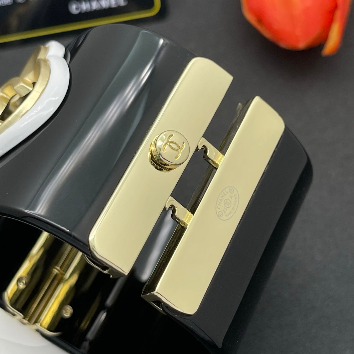 Chanel style acrylic resin bracelets - product photo 7