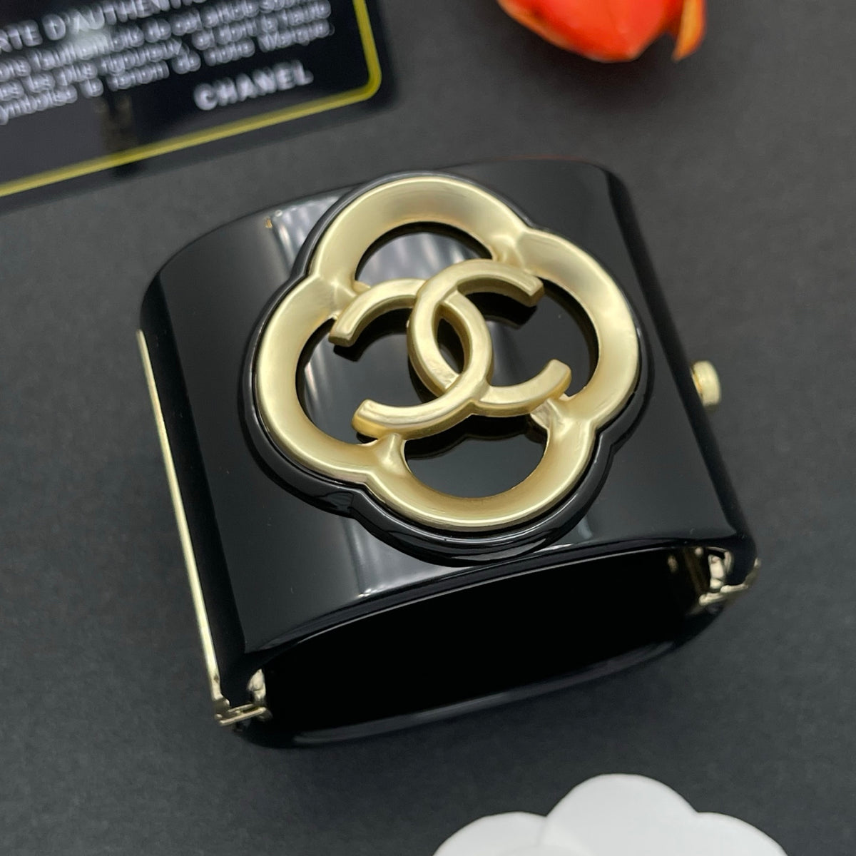 Chanel style acrylic resin bracelets - product photo 2