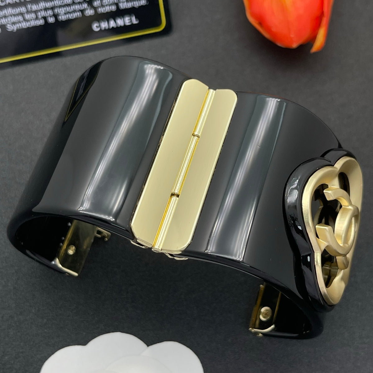 Chanel style acrylic resin bracelets - product photo 5