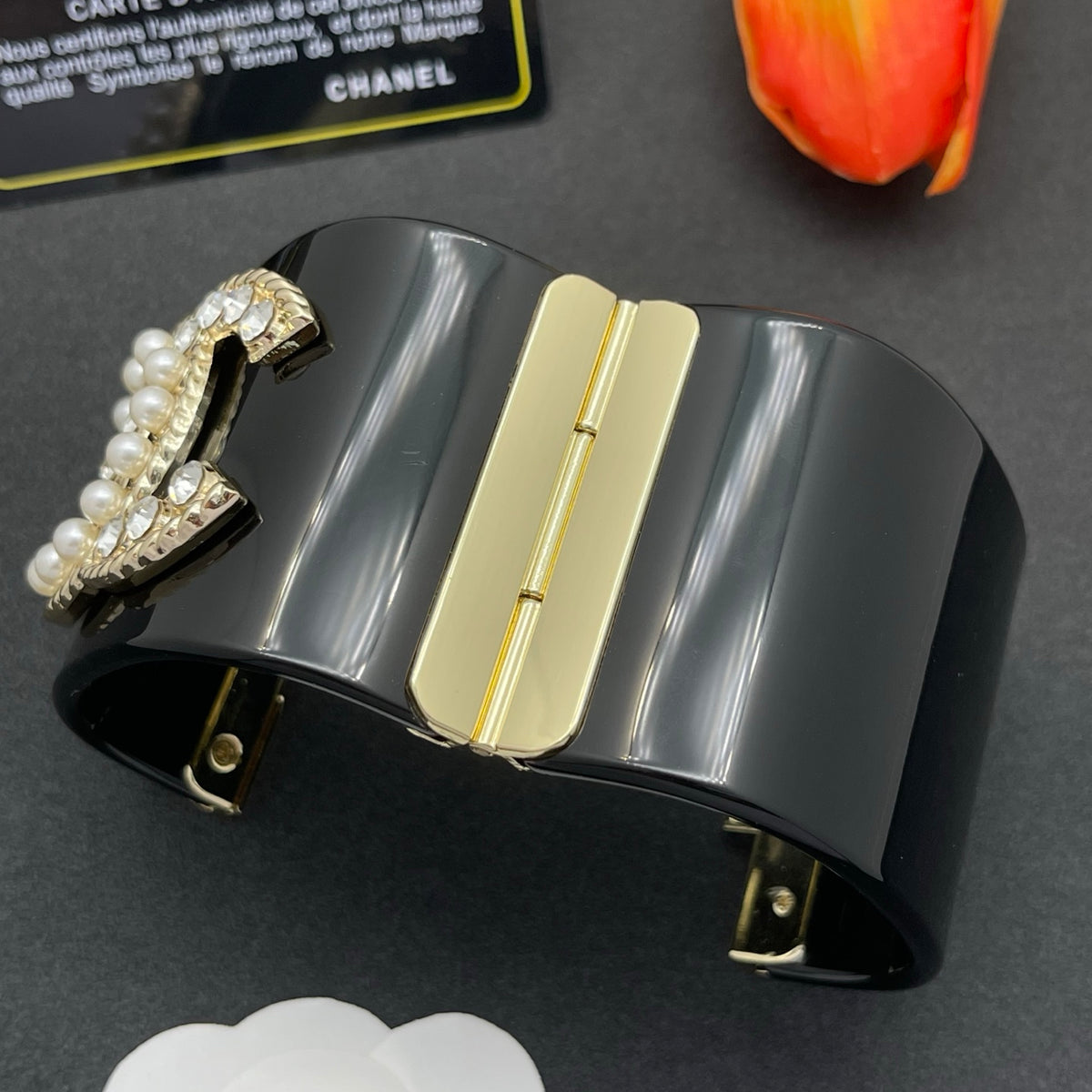 Chanel style acrylic resin bracelets - product photo 5